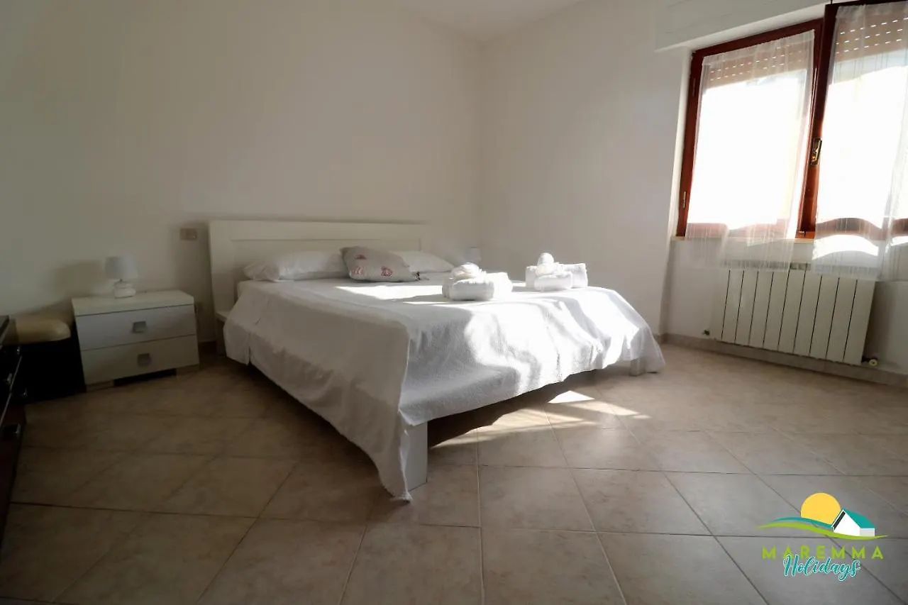 Maremma Holidays:San Leopoldo Apartment Follonica Italia